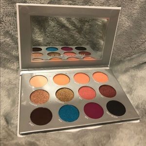 BoxyCharm X PUR Palette